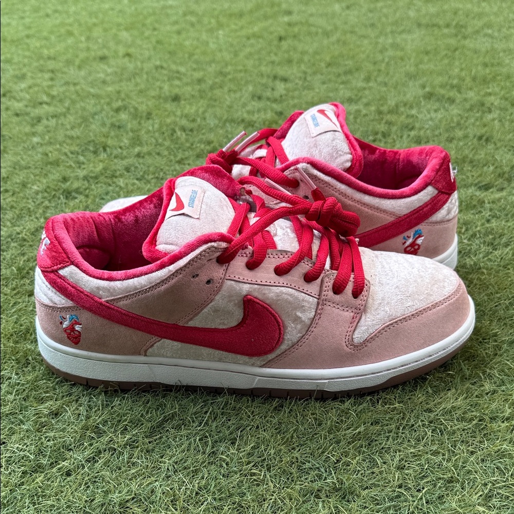 Nike SB Dunk Low StrangeLove